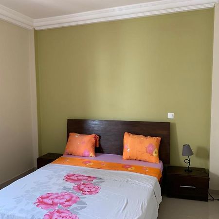 Appartement A Residence De La Paix Dakar Bagian luar foto