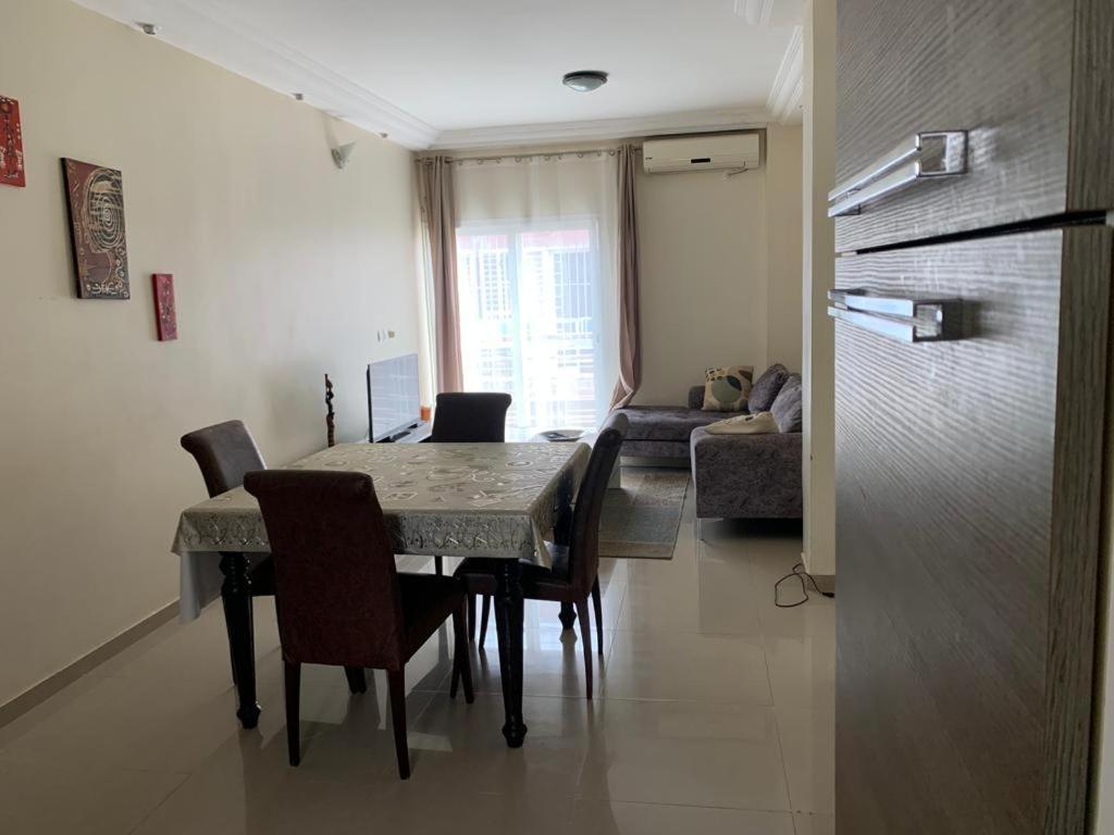 Appartement A Residence De La Paix Dakar Bagian luar foto