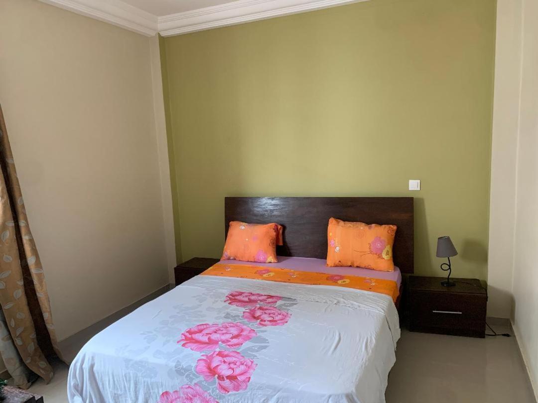 Appartement A Residence De La Paix Dakar Bagian luar foto